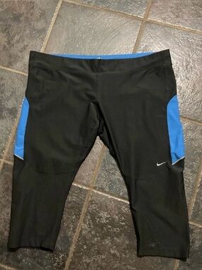 Nike Dri-Fit Women’s Running Compression Capri Leggings Size XXL